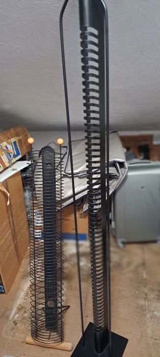 Suporte vertical ferro preto para CDS