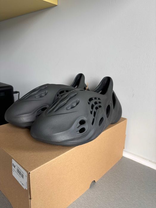 Buty Klapki Yeezy Foam Runner Onyx 46 HP8739