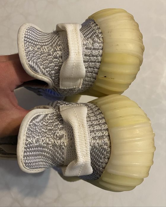 Кроссовки Adidas yeezy 350 Оригинал Размер 42 - 27 см