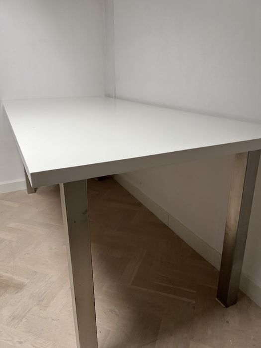 biurko stal nierdzewna biale