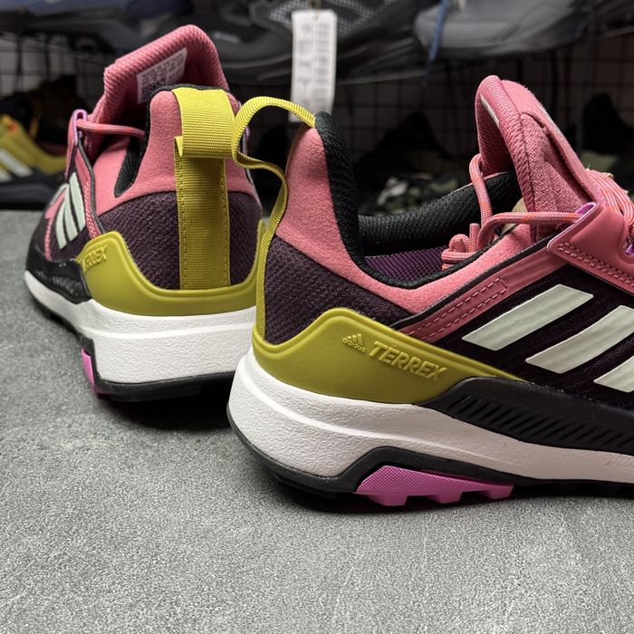 АКЦІЯ!!38/39/40р.ОРИГІНАЛ НеПРОМОКАЮТЬ кросівки Adidas GW1466 gore tex