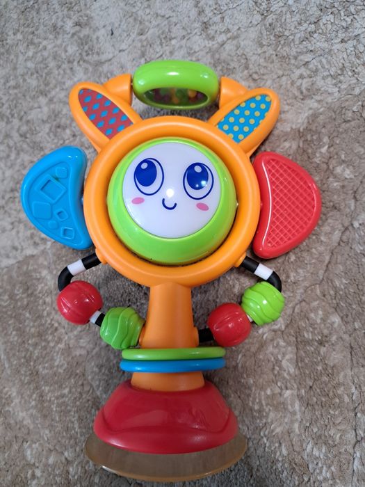 Іграшка на присосці для столика