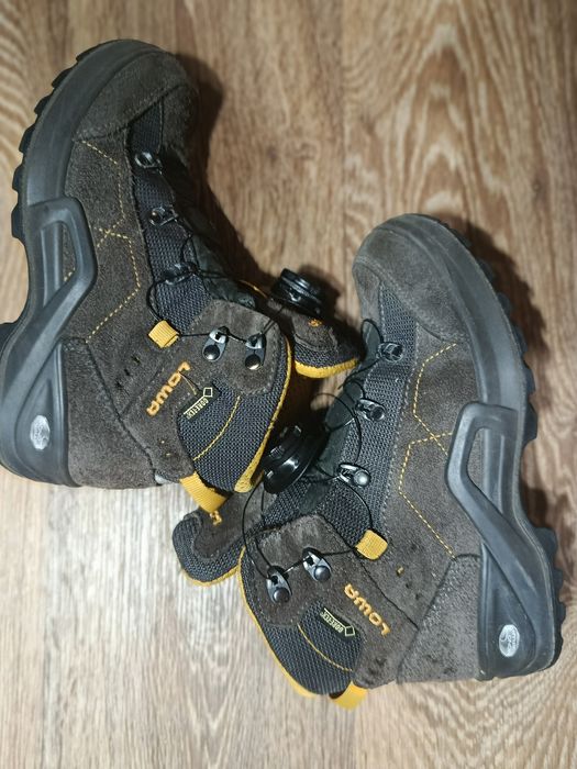 Ботинки детские гортекс бр.Lowa Германия пр.Словакия р,33ст.21,2-21,5