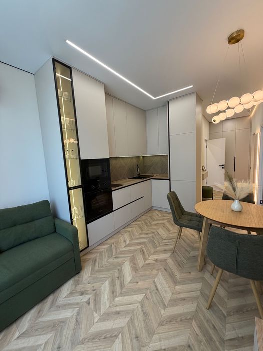 .ЖК Атмосфера. Однокімнатна. 37 м², Вид у двір. Переуступка