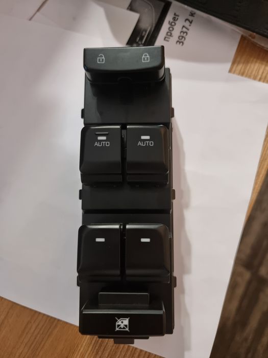 Кнопка перемикача склопідйомника SONATA LPI