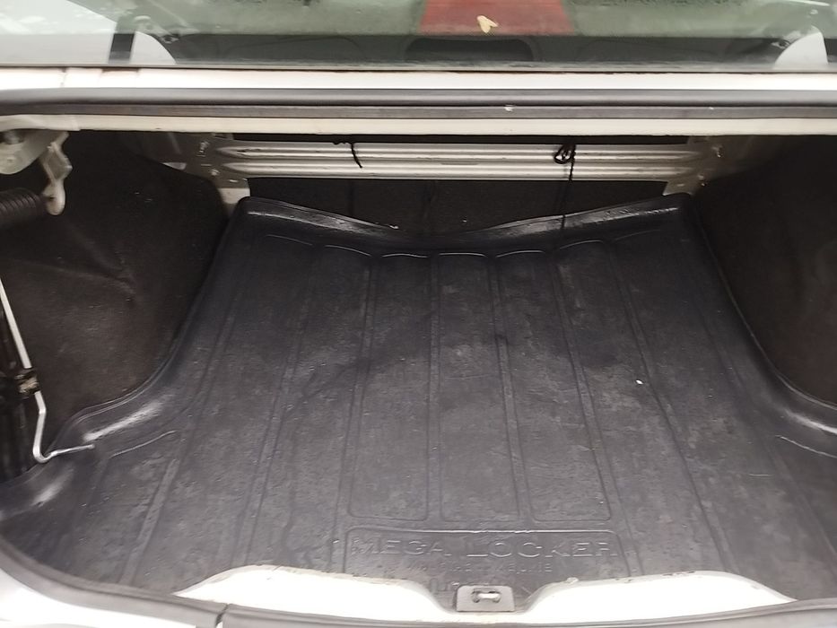 Рено логан 2011р