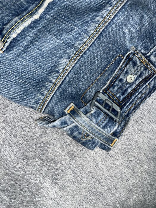 Джинси Levis engineered distressed