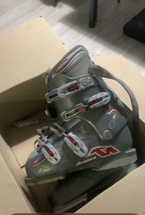 Взуття Nordica лижні черевики