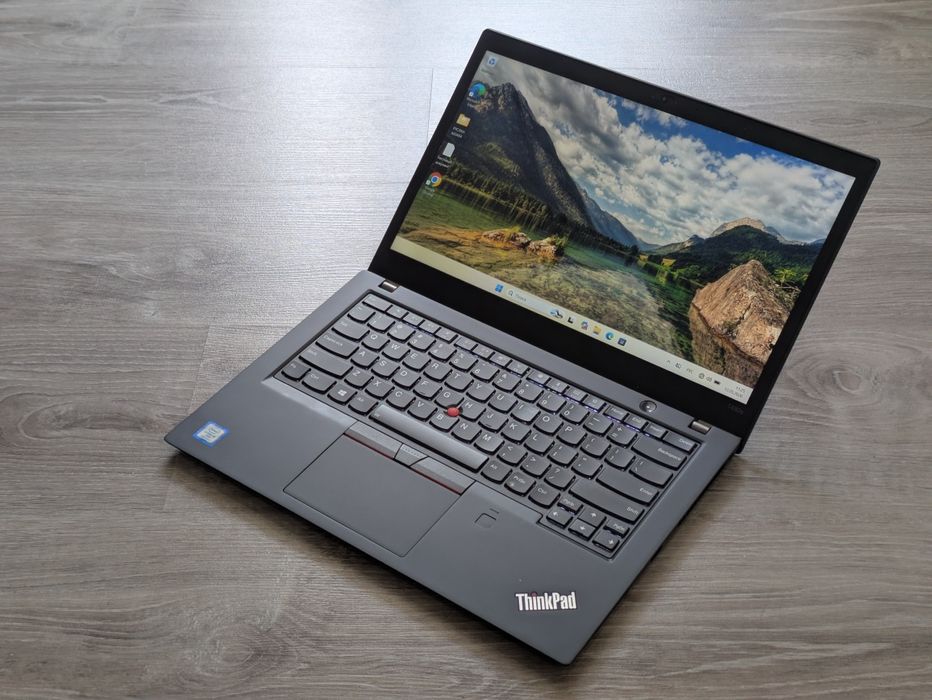 Ноутбук Lenovo t480s i5 8350u 8/256ssd 14.1 Full hd ips