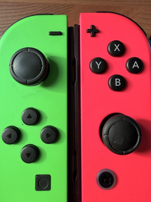 Nintendo Switch OLED + joycony + etui Zelda