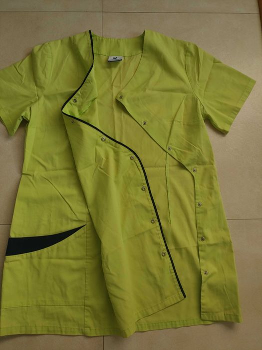 Bluza medyczna   na zapinanie