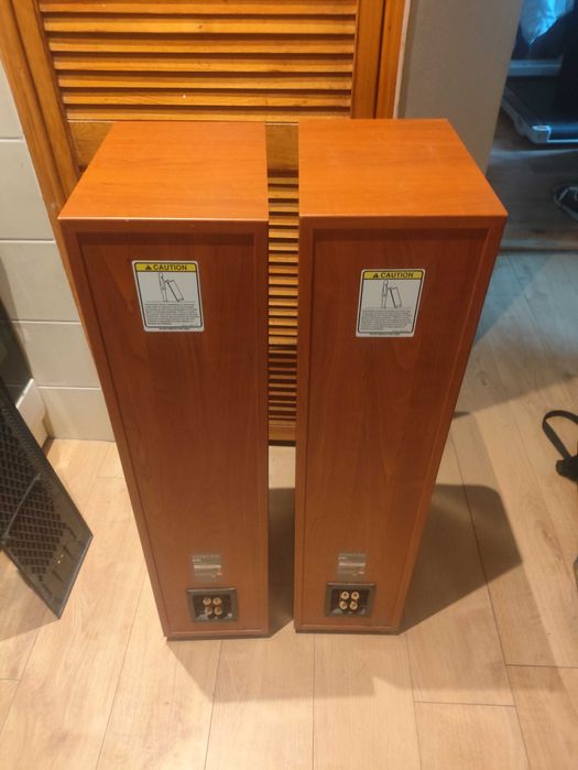 Sprzedam kolumny JBL E80
