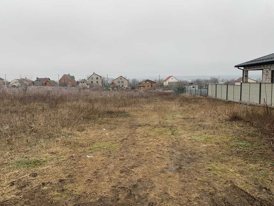 рівненька земельна ділянка