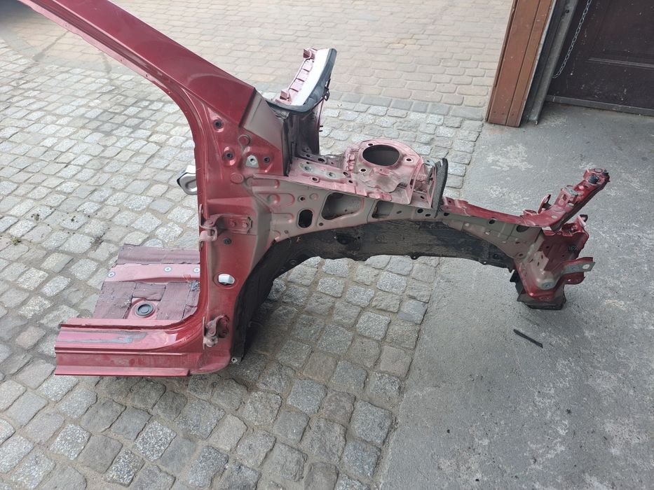 Cwiartka prawa przod auris 19r