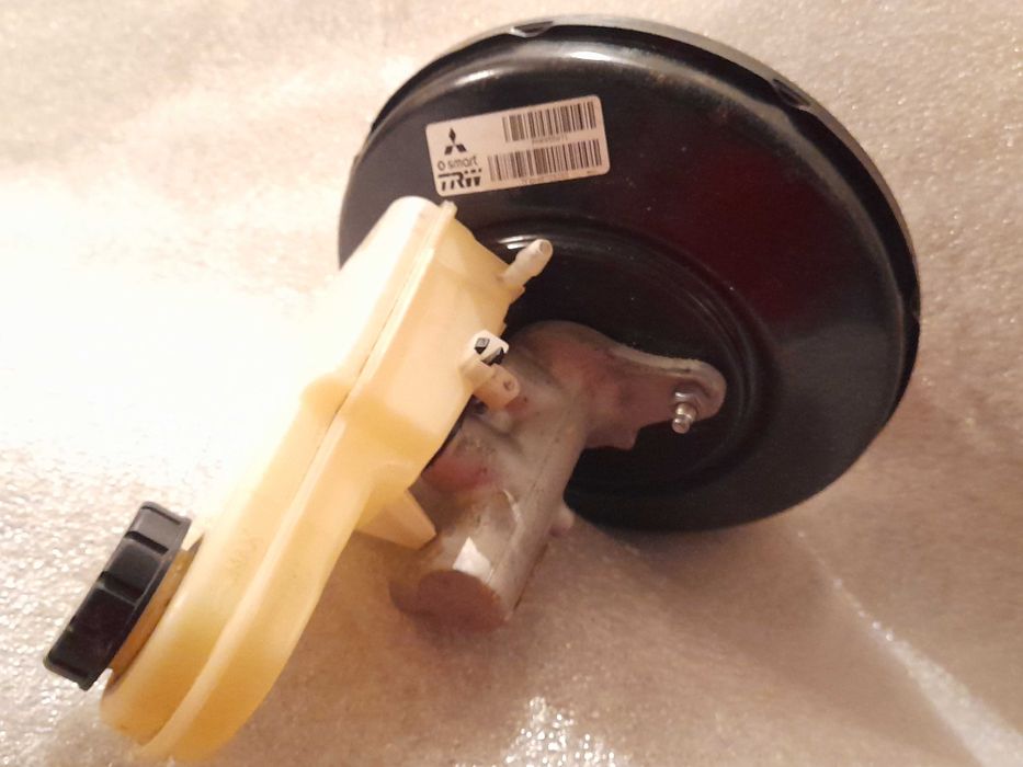 Головний гальмівний  цiлiндр 4625A047 . Мitsubishi Colt 2004-2010р