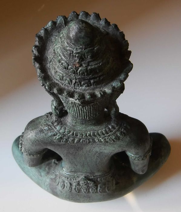 "Buda em Meditação" em bronze verdigri: Transmitindo Paz e Serenidade
