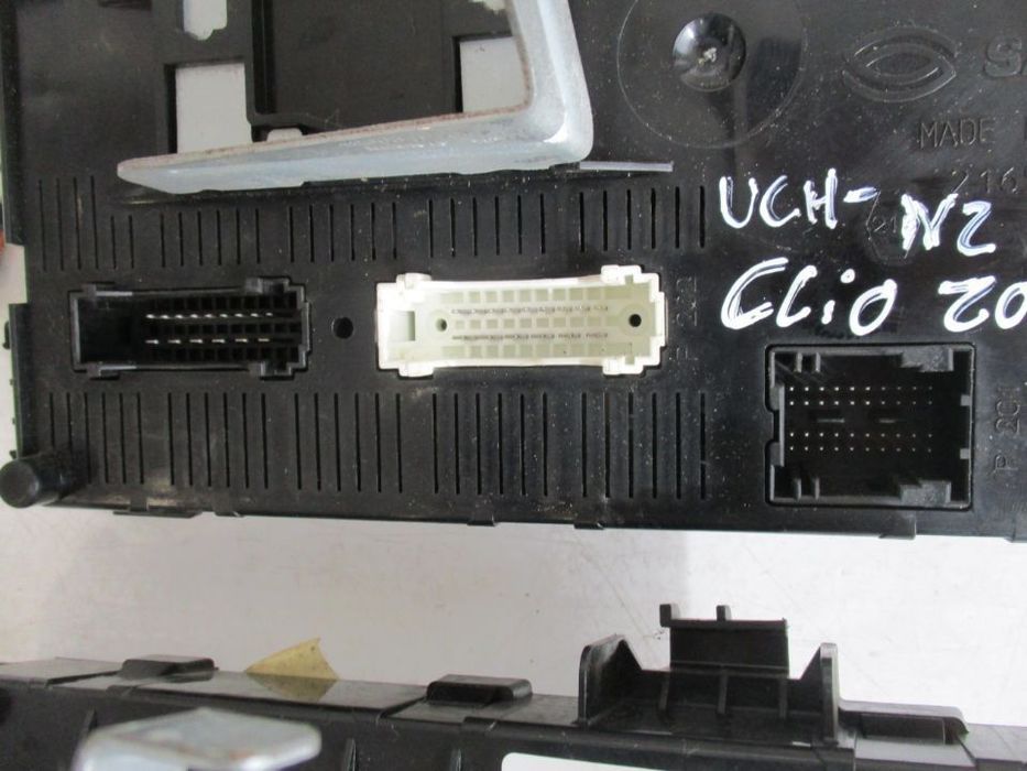 Modulo UCH  Renault Clio II 2