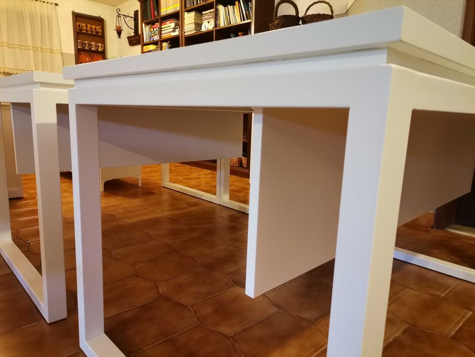 Secretária escritório com bloco de gavetas