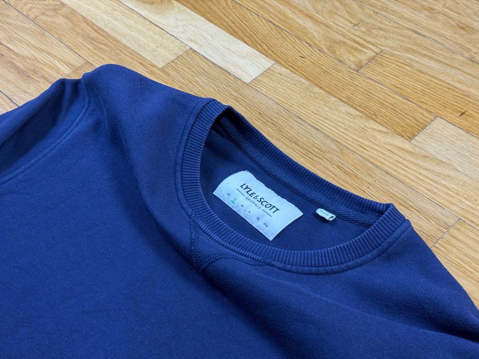 Niebieska bluza Lyle & Scott