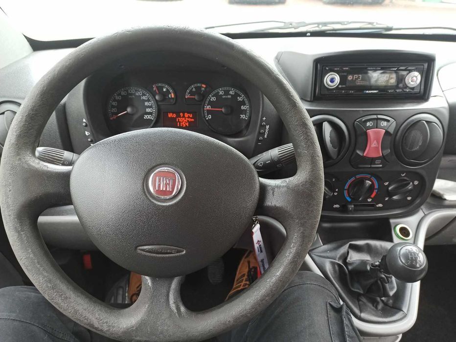 Funkcjonalny Doblo II 1,9JTD 120 KM 2009 5,0 l/100km oszczędny pakowny