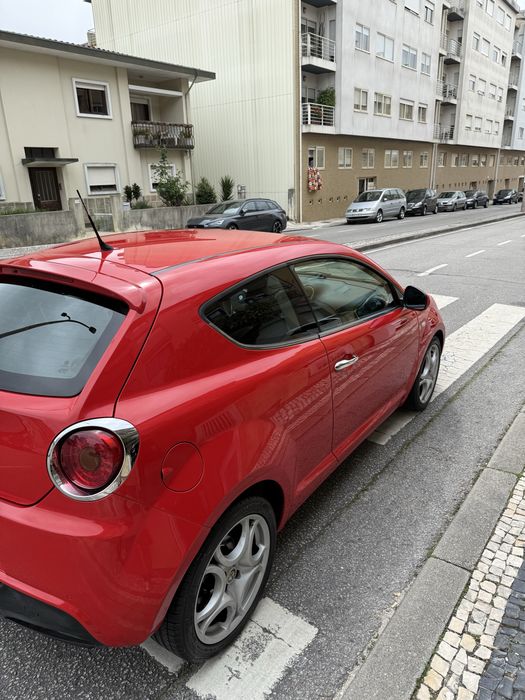 Carro alfa romeo mito