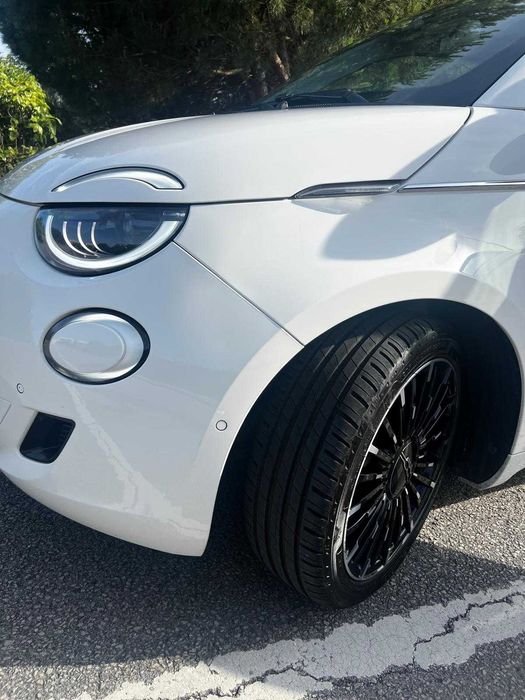 FIAT 500e la prima by Bocelli