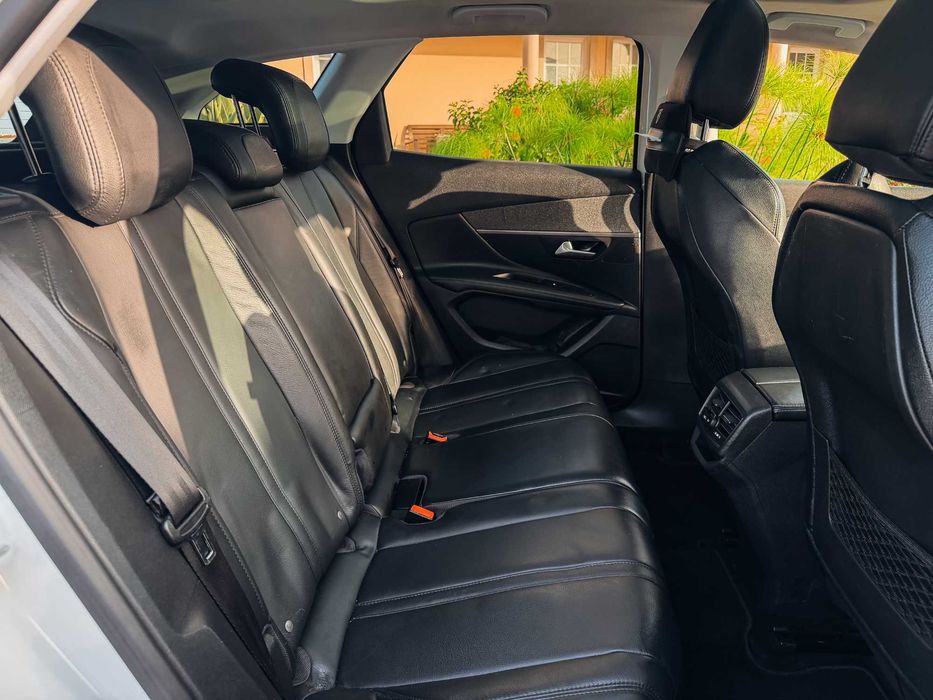 Peugeot 3008 BlueHDi 130 Stop & Start EAT8 Allure