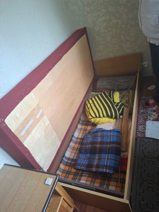 tapczan lozko rozkladane kanapa