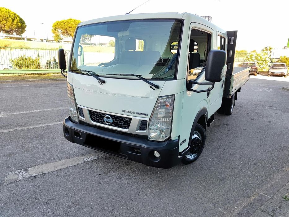 Nissan Cabstar 2.5TD 7 Lugares