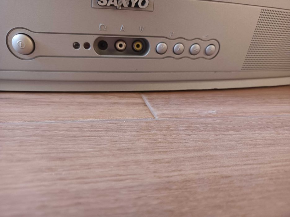 Televisão SANYO usada64730228386049121