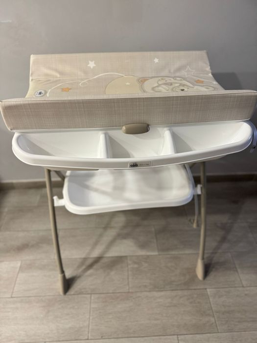 Trocador com banheira