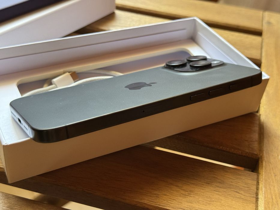 iPhone 15 Pro Max “NOVO” Troca/retoma