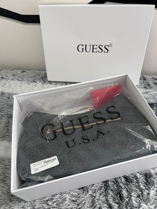 Mala Guess nunca usada, tudo impecável e com caixa