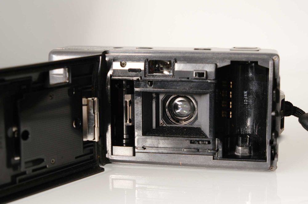 Câmara Fotográfica Analógica Point & Shoot - Olympus AF-1