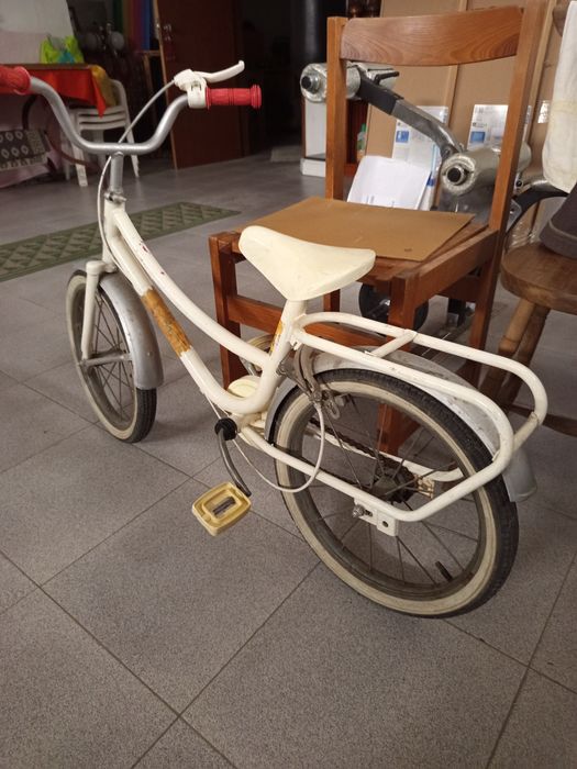Bicicleta de menina