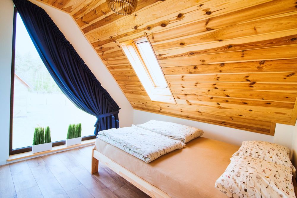 Rumiane Chatki - Jezioro | Balia Jacuzzi | Mazury | Basen | Workation