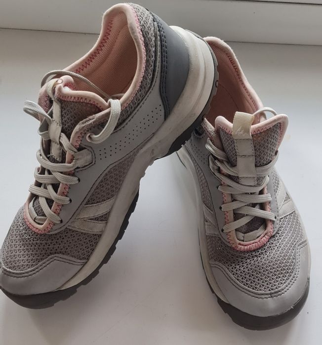 Кросівки Decathlon