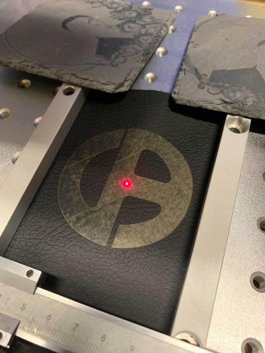 Grawer laserowy , tabliczki znamionowe