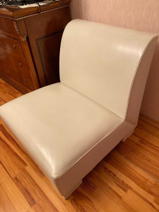 Два крісла натуральна шкіра 200 євро