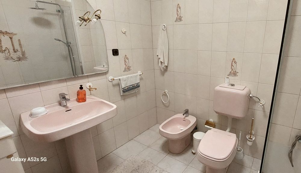 Ofereco loicas de casa de banho
