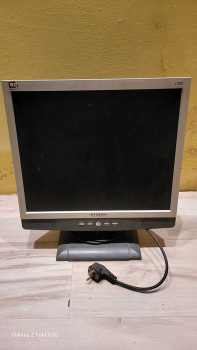 Monitor Hyundai L72D 17"