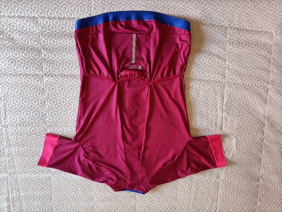 Jersey ciclismo Mulher - Van Rysel - Tam. M - Como Novo