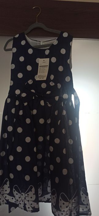 Nowa sukienka granatowa 140 elegancka