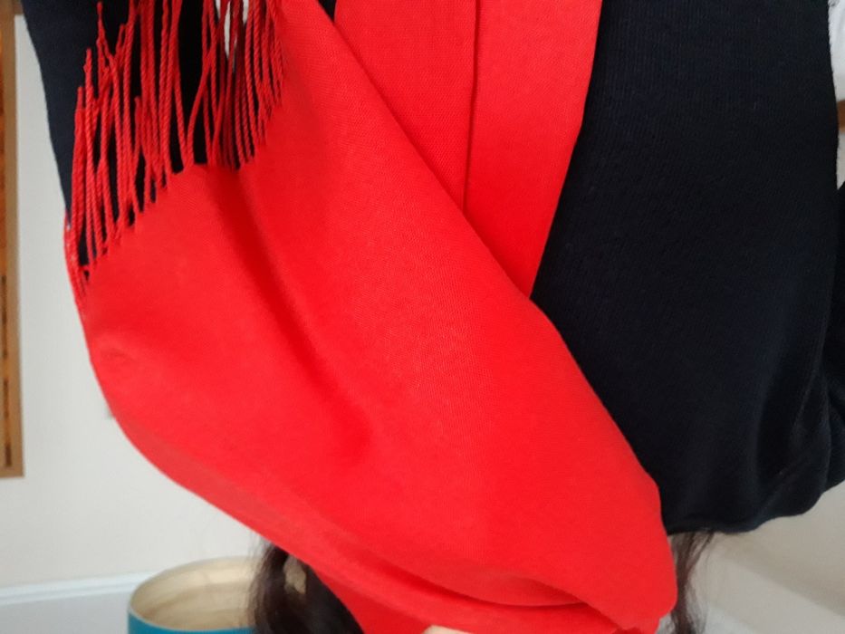 Echarpe de cor vermelho vivo - NOVA!