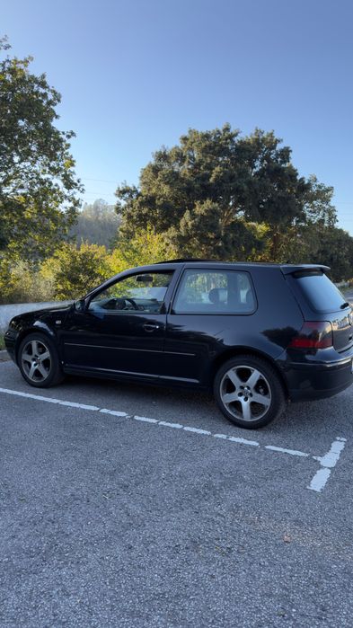 VW Golf IV 1.9 TDI 115cv Highline | 3 Portas | Teto de Abrir | Jantes 17
