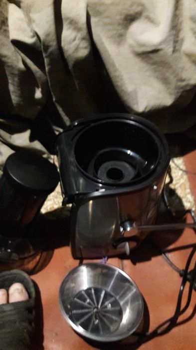 Соковыжималка jc8030 gorenje  800Вт, почти новая.