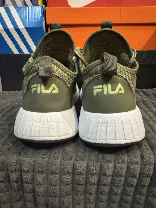 Оригінальні кросівки Fila 42(26,5см)