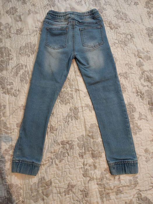 Jeansy nowe rozm 128
