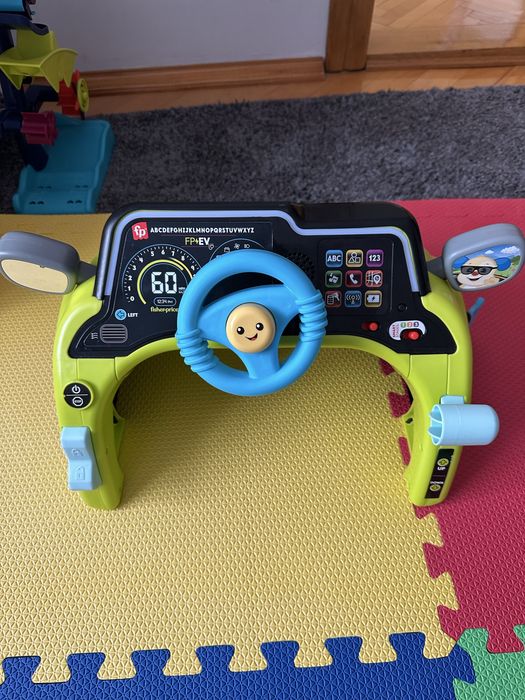 Fisher-Price Машинка (англ)