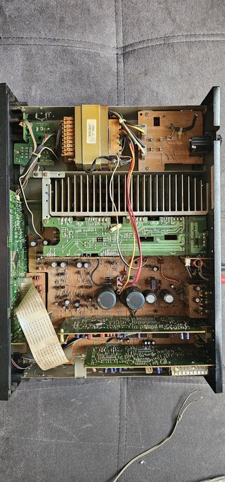 Amplituner harman kardon AVR 10